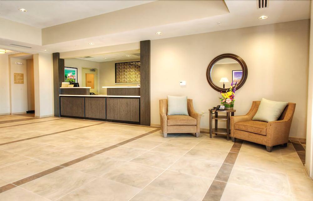 Candlewood Suites Sioux City - Southern Hills By Ihg Екстер'єр фото